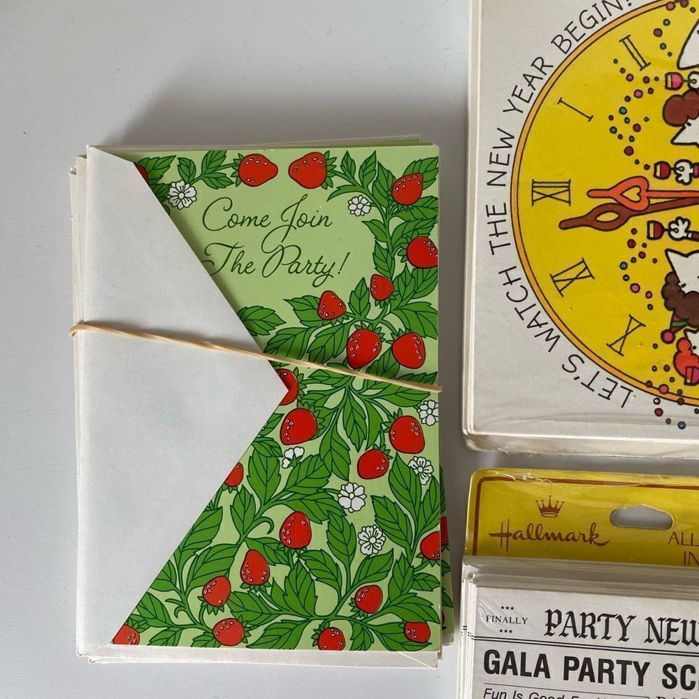 BRAND NEW VINTAGE CARDS - Picture 4 of 4